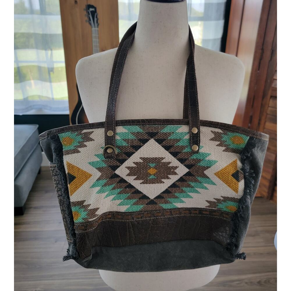 Myra Bag Aztec Pattern Shoulder Bag With Brown Ac… - image 7